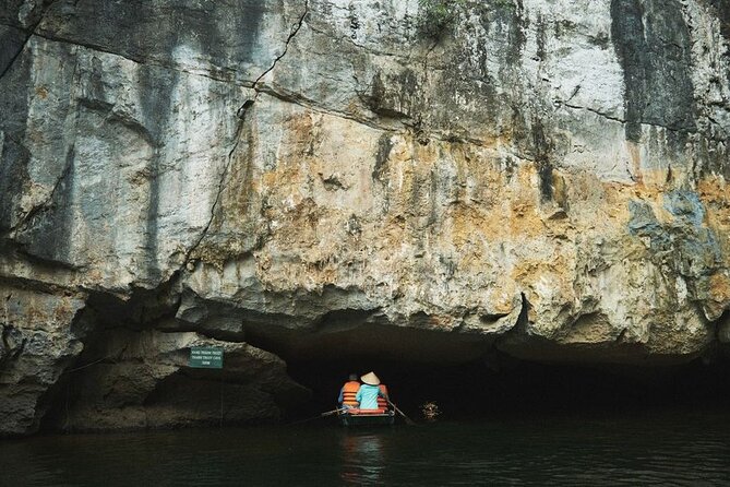 Boat and Bike Riding with Mua Cave in Ninh Binh Full Day Tour - Tam Coc by bamboo boat and three caves