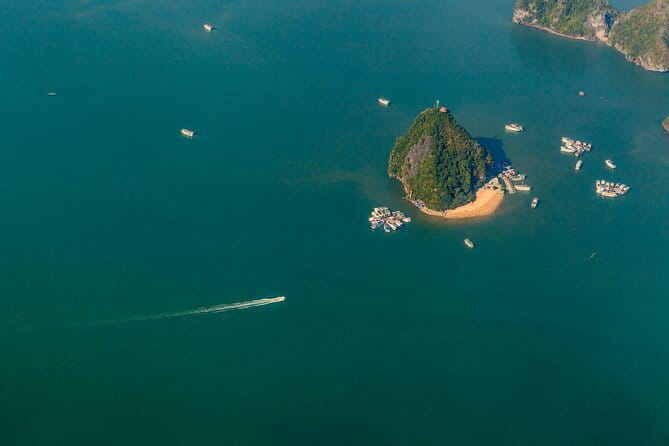 Carnival Cruise: Halong Luxury Cruise Day Trip -Swim, Kayak, Cave - The transport choice can make or break the day