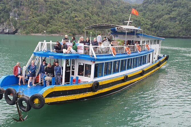 Cat Ba: Lan Ha Bay & Ha Long Bay Boat Trip, biking, kayakin,lunch - Starting at Beo Harbor and Lan Ha Bay