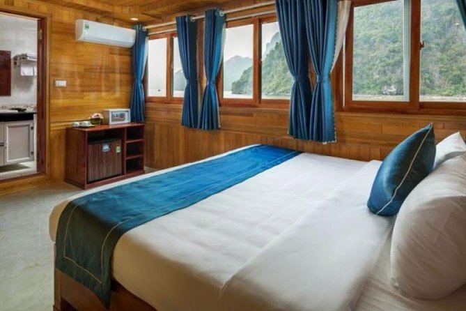 Catherine Cruise 2 Days/1 Night with 6 Star Cruise - Day one: Halong Bay by boat