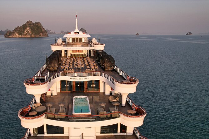 Chill Cruise full-day Explore Halong Bay - Lunch while the karsts slide past