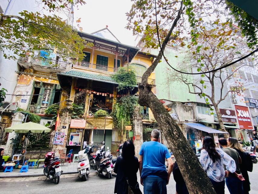 Coffee, History, and Architecture of the French Quarter - Hoan Kiem Lake as a link between old and modern Hanoi