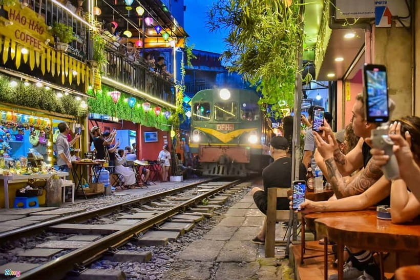 Combo Full-day Hanoi: Incense Village-City Tour-Train Street - Watching Incense Take Shape at Quang Phu Cau