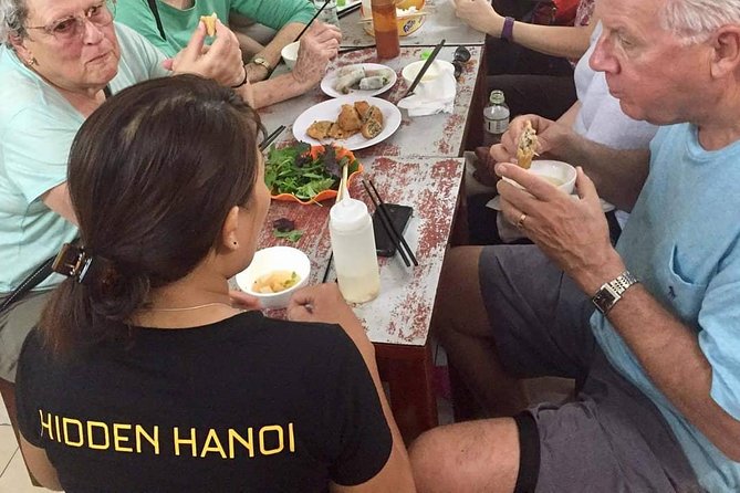 Cooking class with market visit - The market visit: a short lesson in Hanoi food