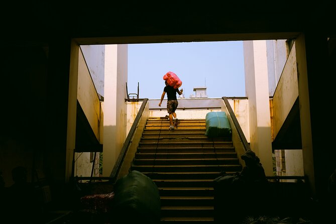 Cultural Hanoi Photo Walk - A Street Photography Tour - Coffee at Hào Café sets the tone