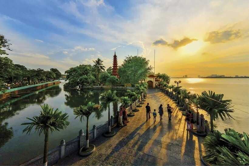Cycling Through Hanoi: Old Quarter Pagodas & Red River Delta - B52 Lake, the North Gate, and the Mausoleum area