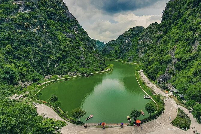 Day Trip from Hanoi to Ninh Binh Hoa Lu, Trang An, and Mua Cave - What the $48 price buys you