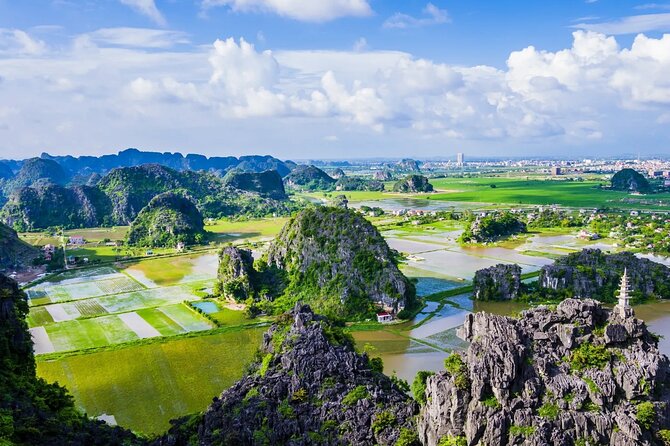 Day Trip from Hanoi to Ninh Binh Hoa Lu, Trang An, and Mua Cave - Leaving Hanoi for Ninh Binh