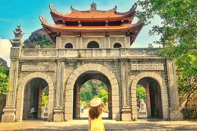 Dcar Day-Tour: Hoa Lu & Trang An & Mua Cave - Leaving Hanoi early for Ninh Binh