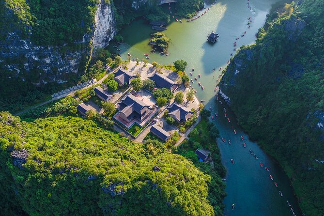 Dcar Day-Tour: Hoa Lu & Trang An & Mua Cave - Who will enjoy this day most