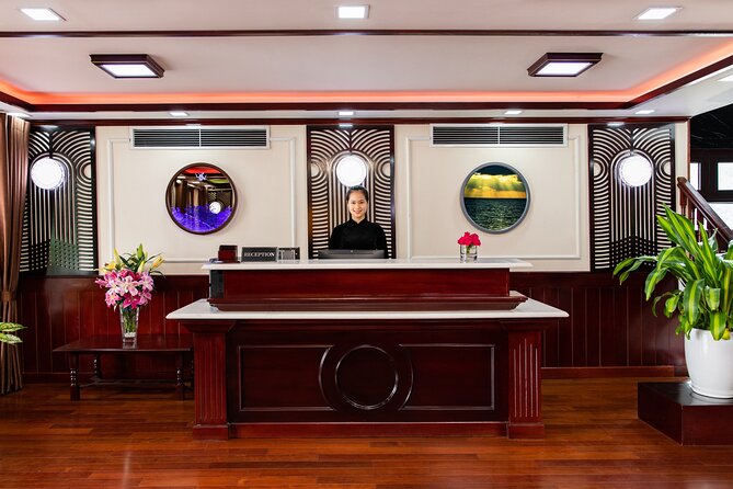 Dora Cruise - Luxury 5 Star Cruise in Halong Bay & Lan Ha Bay (2D1N) - Cabin comfort, food, and onboard extras