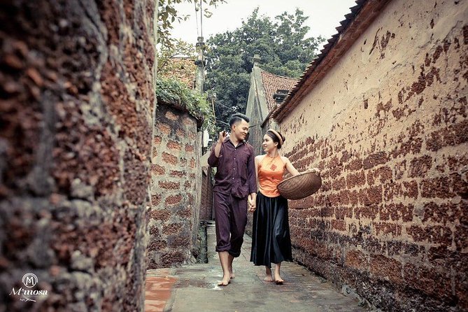 Duong Lam Ancient Village full day tour from Hanoi & experiencing local life - Dong Mo Lake and the afternoon cultural visit