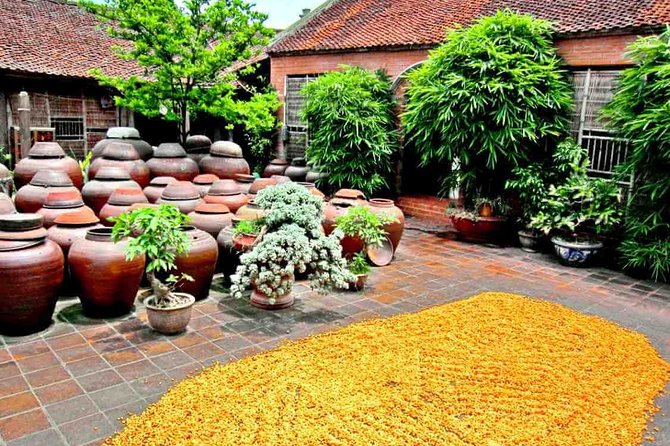 Duong Lam Ancient Village full day tour from Hanoi & experiencing local life - Who should book this tour?