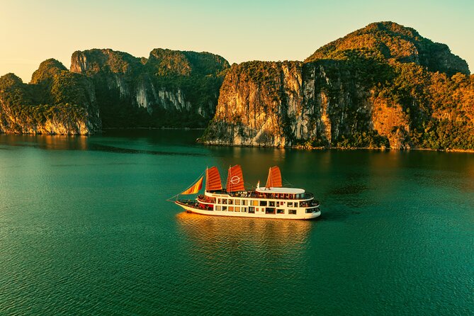 Emperor Cruises Experience 2 Days 1 Night in Halong Bay. - A morning in Lan Ha Bay