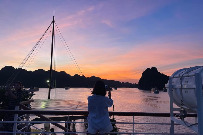Erina Cruise Lan Ha Bay Halong Bay 3 days 2 nights depart from Hanoi Old Quarter - Day 2: Cycling through Viet Hai Village
