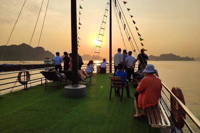 Excursion to Ha Long Bay with Titop Island and kayaking in Luon Cave - Who will enjoy this day cruise?