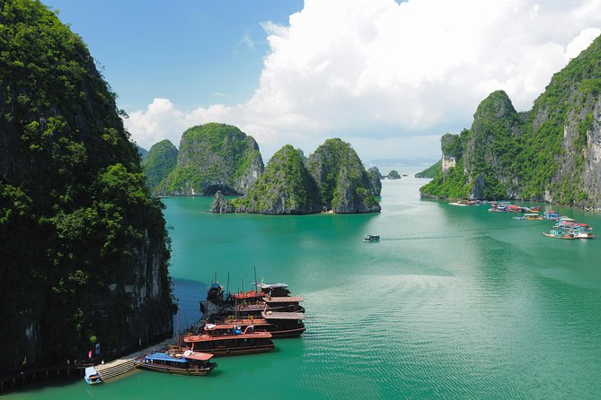Excursion to Ha Long Bay with Titop Island and kayaking in Luon Cave - Sung Sot Cave and its large chambers