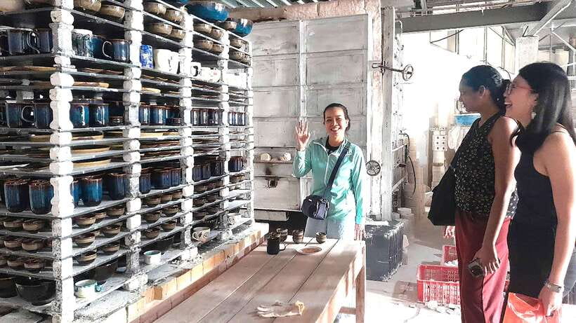 Explore Bat trang village & Ceramics factories / local guide - Key details before you book