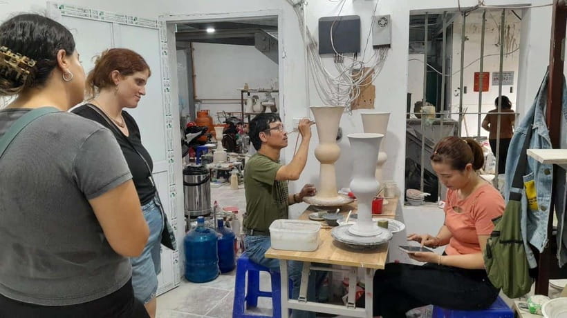 Explore Bat trang village & Ceramics factories / local guide - Inside the pottery-making and painting factories