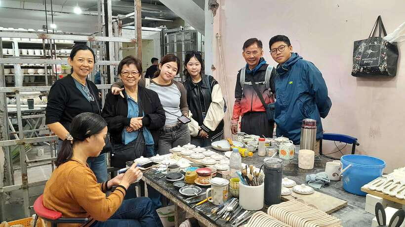 Explore Bat trang village & Ceramics factories / local guide - Transport, guiding, and group feel