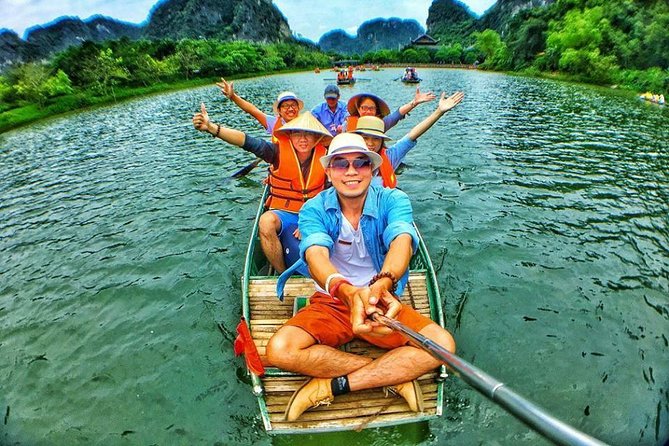 Exploring Bai Dinh Pagoda -Trang An -Mua Cave with Buffet Lunch 1 Day From Hanoi - Bai Dinh Pagoda and its enormous scale