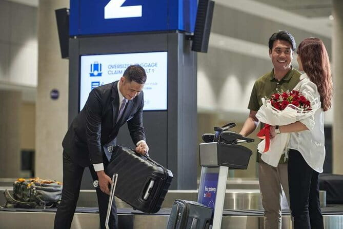 Fast Track Airport Service in Vietnam: Bypass the Lines with Ease - Standard and VIP lanes at immigration