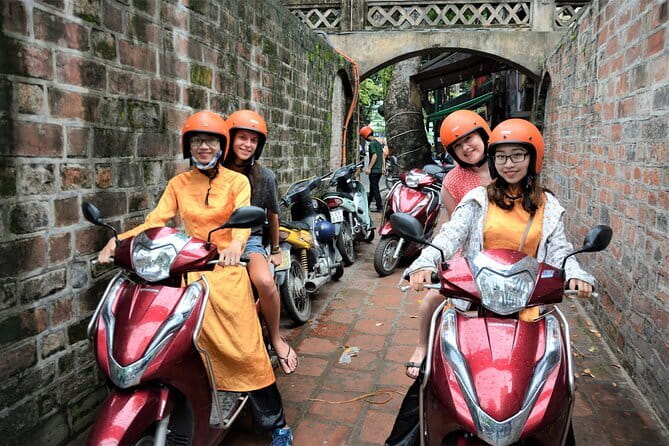 Flavors of Hanoi A Jeep Tour for Food Lovers - The French Quarter and Hanoi Opera House