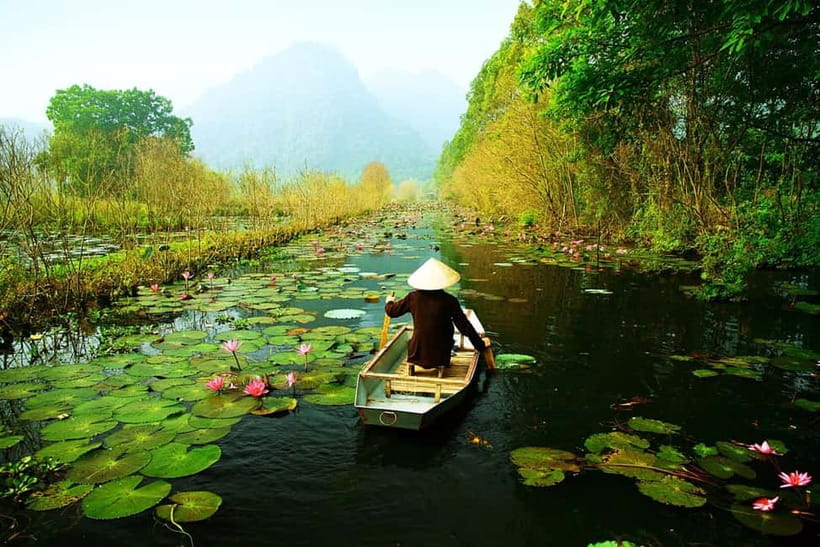 From Ha Noi: Perfume Pagoda & Quang Phu Cau Incense Village - Vietnamese lunch before the second stop