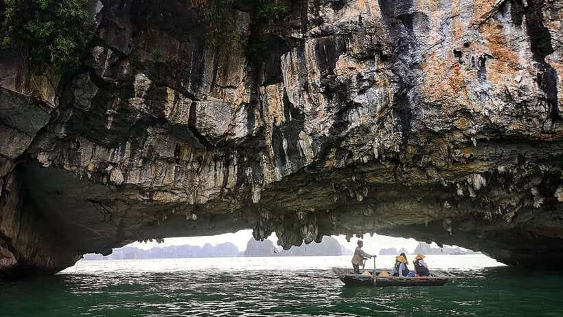 From Hanoi: 1 -Day Halong Bay Cruise With Big & Small Groups - Luon Cave by kayak, bamboo boat, or optional speedboat