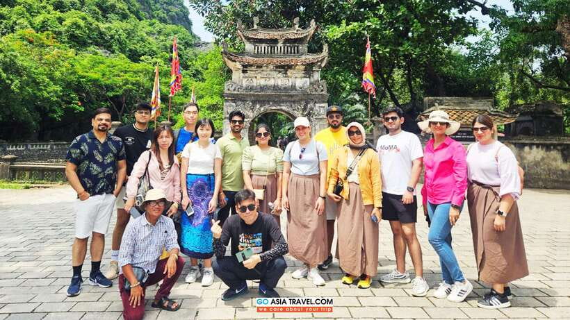 From Hanoi: 1-Day Ninh Binh Highlights Tour with Lunch - The Trang An or Tam Coc boat ride