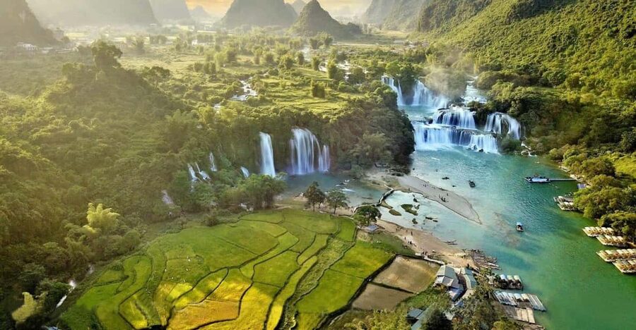 From Hanoi: 2-Day Ban Gioc Waterfall Tour - Small Group - The long northern road from Hanoi