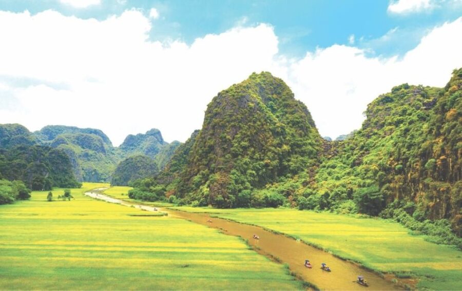 From Hanoi: 2-Day Ninh Binh & Ha Long Bay Sightseeing Tour - Trang An by wooden boat