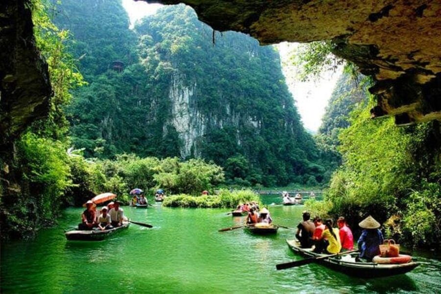 From Hanoi: 2-Day Ninh Binh & Ha Long Bay Sightseeing Tour - Mua Cave and the 500-step climb