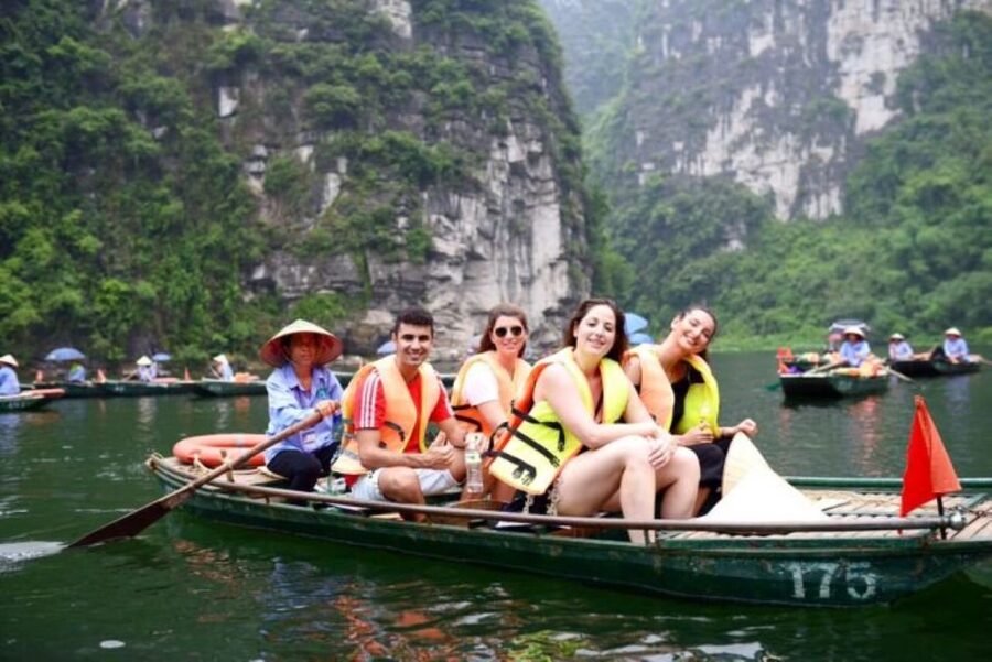 From Hanoi: 2-Day Ninh Binh & Ha Long Bay Sightseeing Tour - Day 2: Cruising into Ha Long Bay