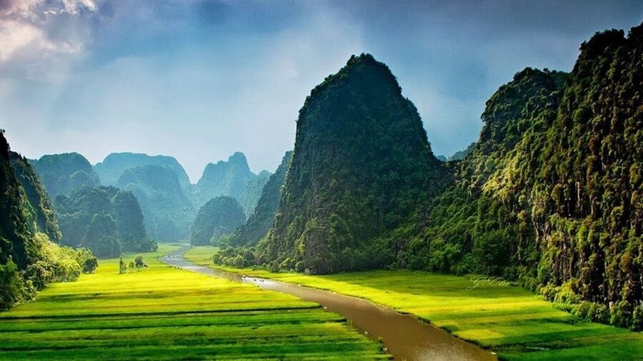From Hanoi: 2-Day Ninh Binh & Ha Long Bay Sightseeing Tour - Luon Cave by kayak or bamboo boat