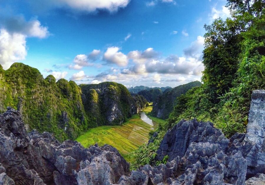 From Hanoi: 2-Day Ninh Binh Tour with Accommodation & Meals - A three-generation home near Tam Coc