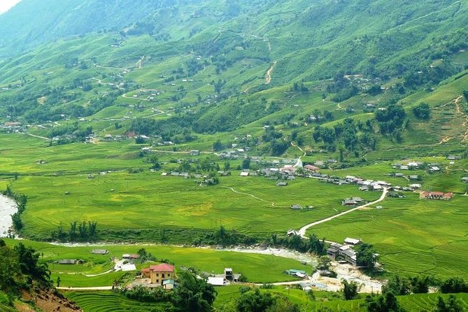 From Hanoi: 2-Day Overnight Sapa Tour by Luxury Van Limousine - Choosing between a hotel and a homestay
