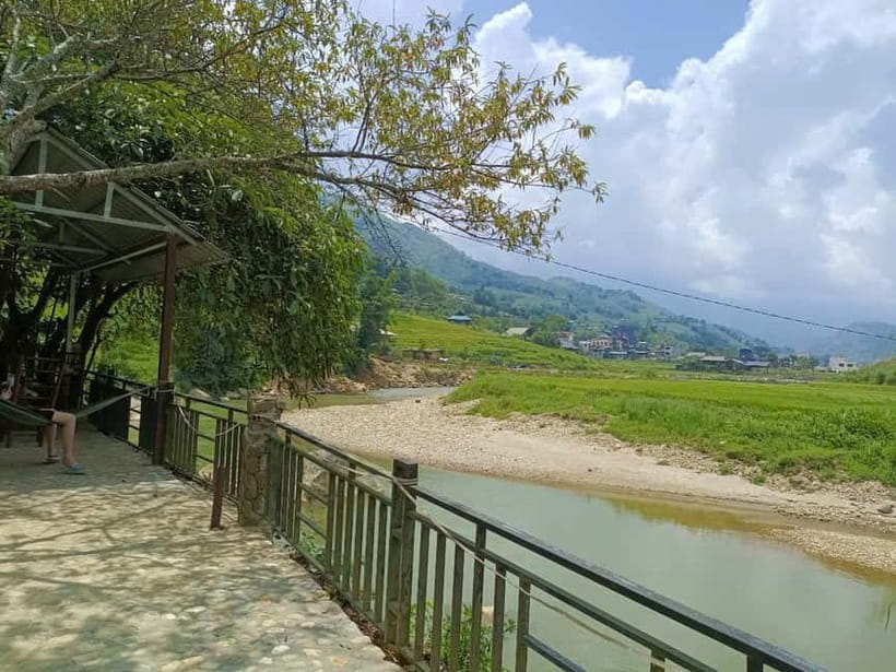 From Hanoi: 2-Day Sapa Limo Bus Tour & Fansipan Peak Visit - Getting the most from the bus and free time