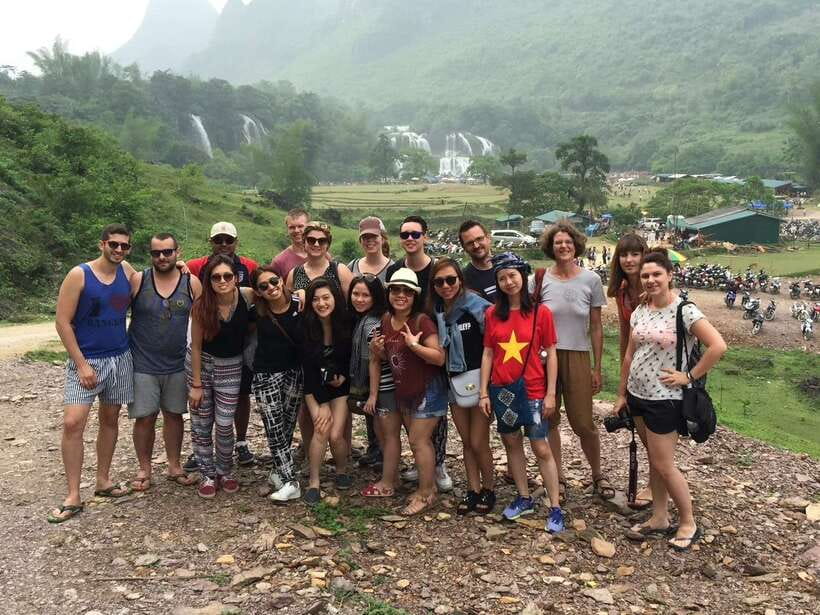 From Hanoi: 2-Day Sapa Trek Tour - Luxury Limousine Transfer - Who should book this Sapa tour
