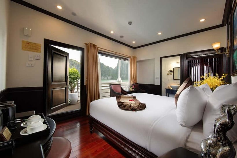 From Hanoi: 3 Day Halong Bay 5 Star Cruise - Ninh Binh Tour - What the guides and transport add to the trip