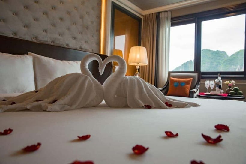 From Hanoi: 3 Day Halong Bay 5 Star Cruise - Ninh Binh Tour - Who should book this three-day tour?