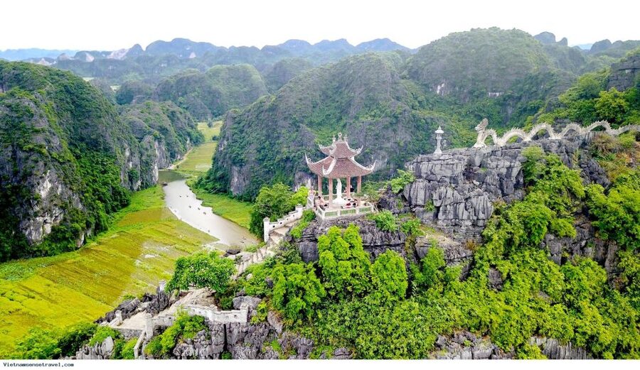 From Hanoi: 3-Day Luxury Tour Ninh Binh & Ha Long Bay Cruise - Who should book this tour?