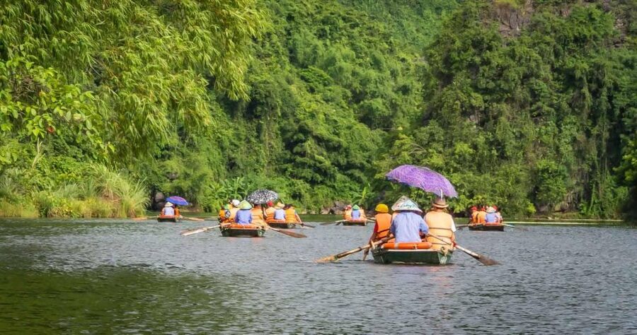From Hanoi: 3-Day Luxury Tour Ninh Binh & Ha Long Bay Cruise - Dark and Bright Cave on the final morning