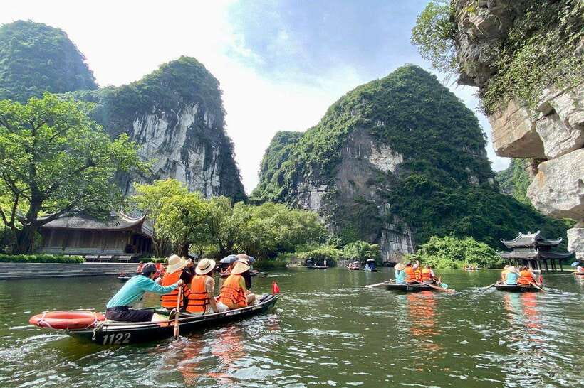 From Hanoi: 3-Day Sapa, Fansipan, Ninh Binh Tour with Meals - Trang An is the calmest major stop