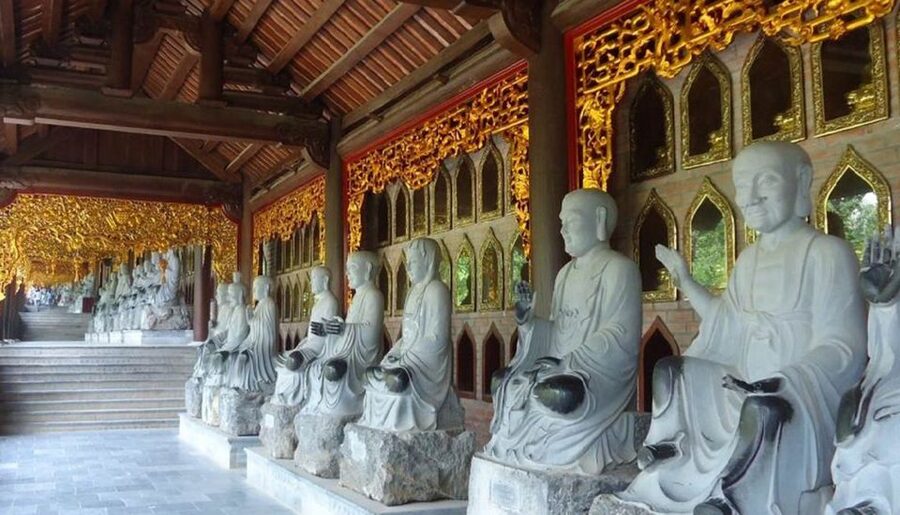 From Hanoi: Bai Dinh, Trang An, and Mua Cave Full-Day Tour - What to bring for a smoother day