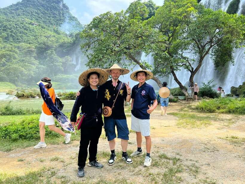 From Hanoi: Ban Gioc Waterfall & Angel Mountain 2-Day Tour - Truc Lam Pagoda and the first view of the waterfall