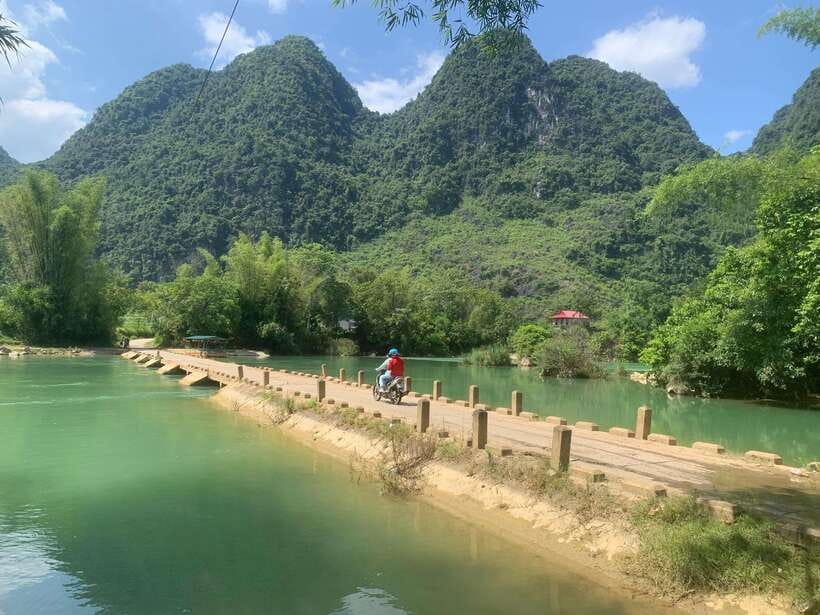 From Hanoi: Ban Gioc Waterfall - Local Villages 2nights/1day - A paper-making or forging village