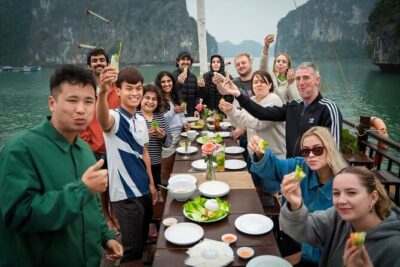 From Hanoi/Cat Ba: Lan Ha-Ha Long Bay Full Day Boat trip