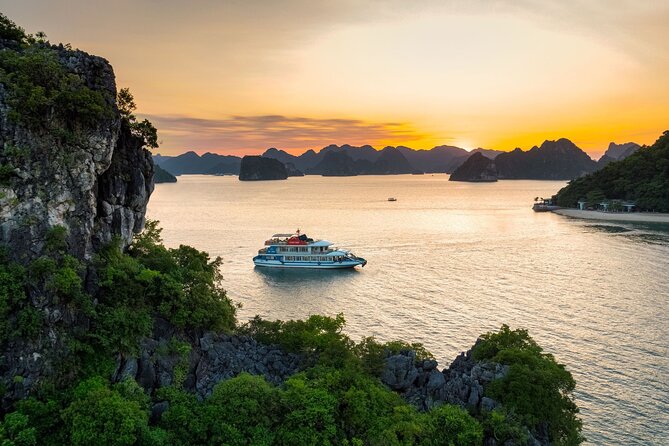 From Hanoi/Cat Ba: Lan Ha-Ha Long Bay Full Day Boat trip - Ba Trai Dao and the swimming stop