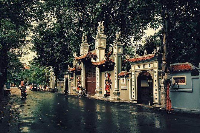 From Hanoi: Full-Day City Tour with Hoa Lo Prison |Optional Lunch - Guides, transport, and how the day feels